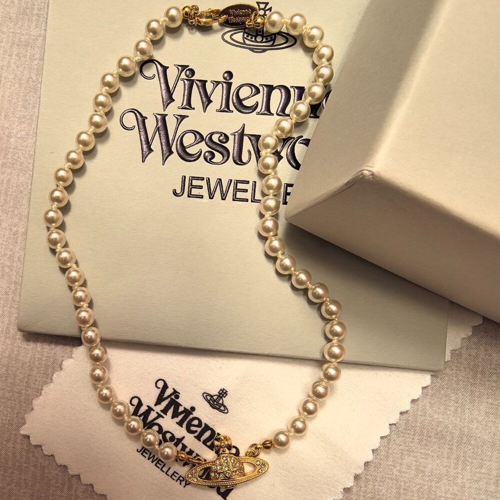 Vivenne Westwood Golden Necklace Pearl Choker